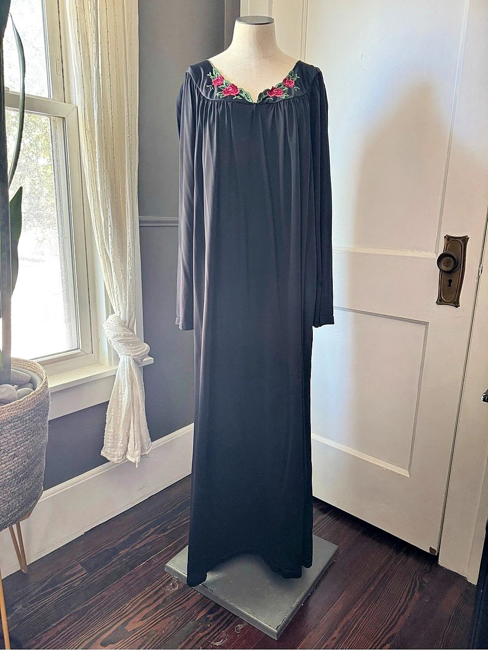 Shadowline Vintage Rose Embroidered Nightgown 2X